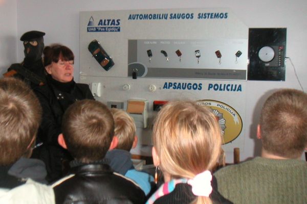 PICT0002~7.JPG
