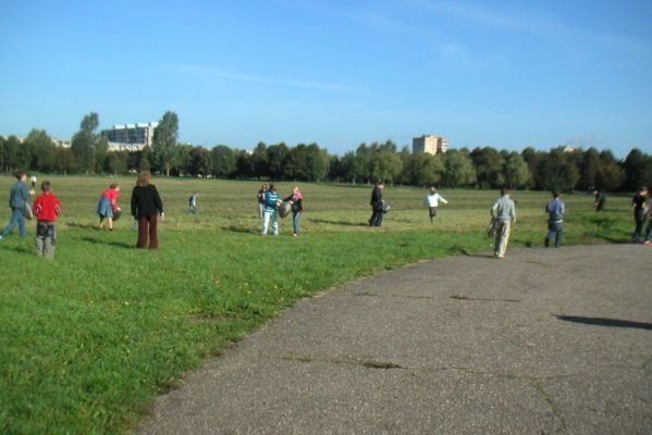 PICT0011~2.JPG