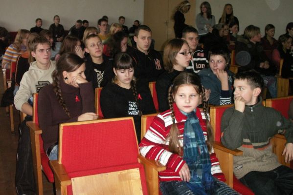 PICT0013~1.JPG