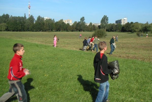 PICT0015~3.JPG