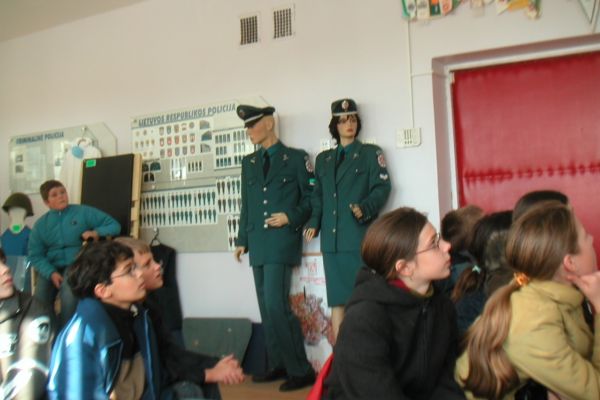 PICT0016~9.JPG