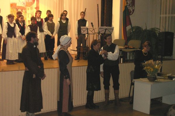 PICT0042~7.JPG