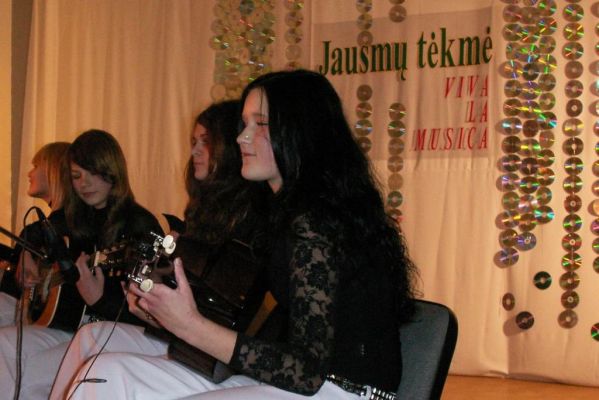 PICT0058~2.JPG