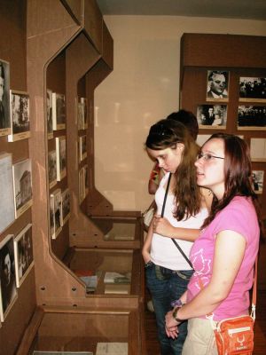 PICT0063~10.JPG