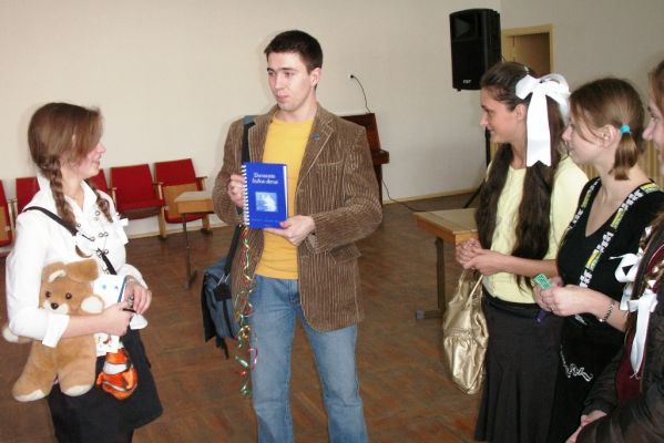 PICT0076~3.JPG