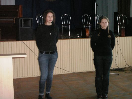 8a klasės mokinės Ieva Kasparaitė ir Polina Rumbeštaitė
