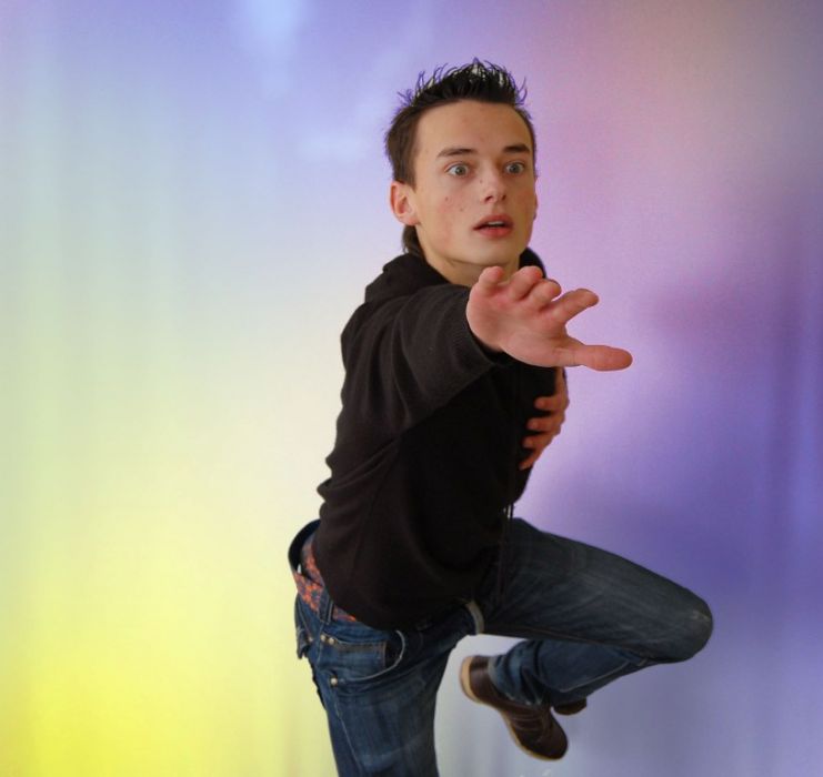 Evaldas Račkauskas (Kosminis berniukas dirba 