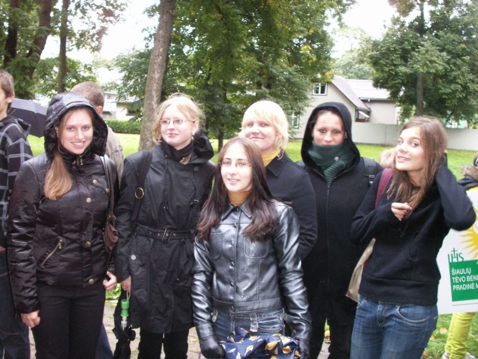 PICT0002~0.JPG