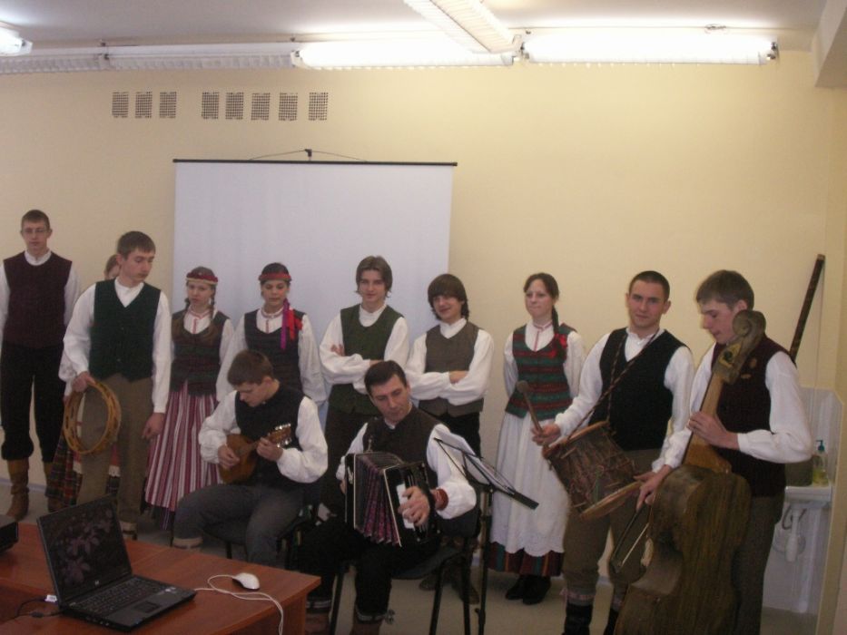 PICT0003~4.JPG