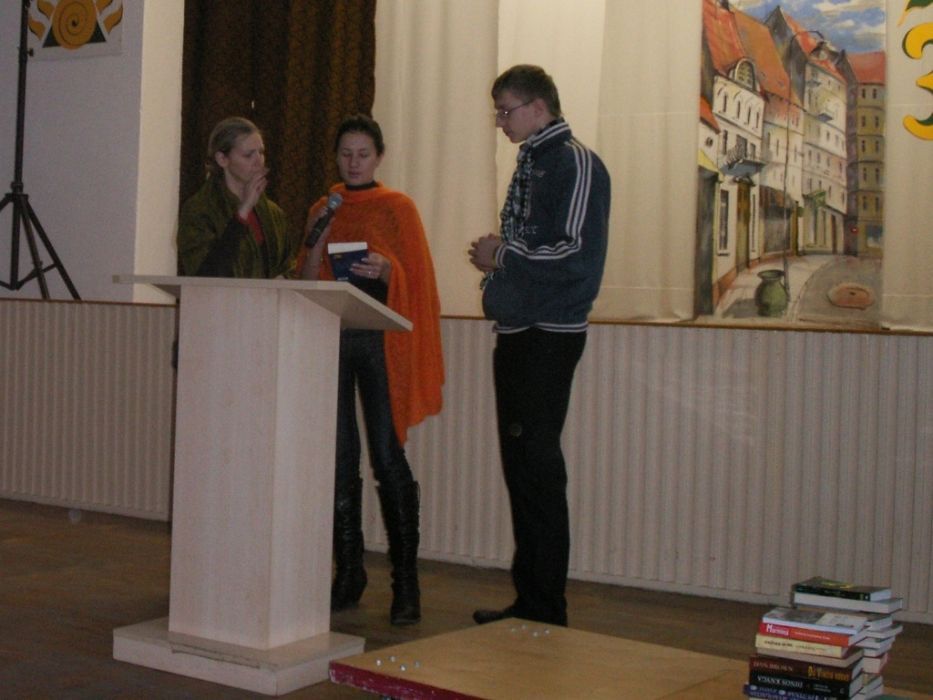 PICT0007~3.JPG