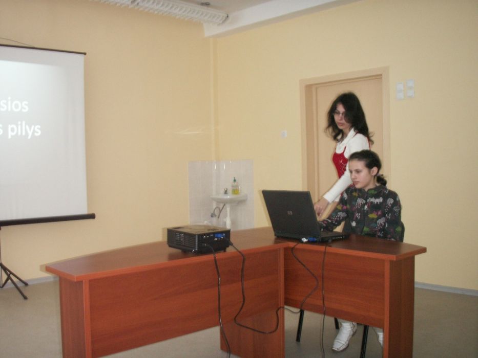 PICT0022~7.JPG