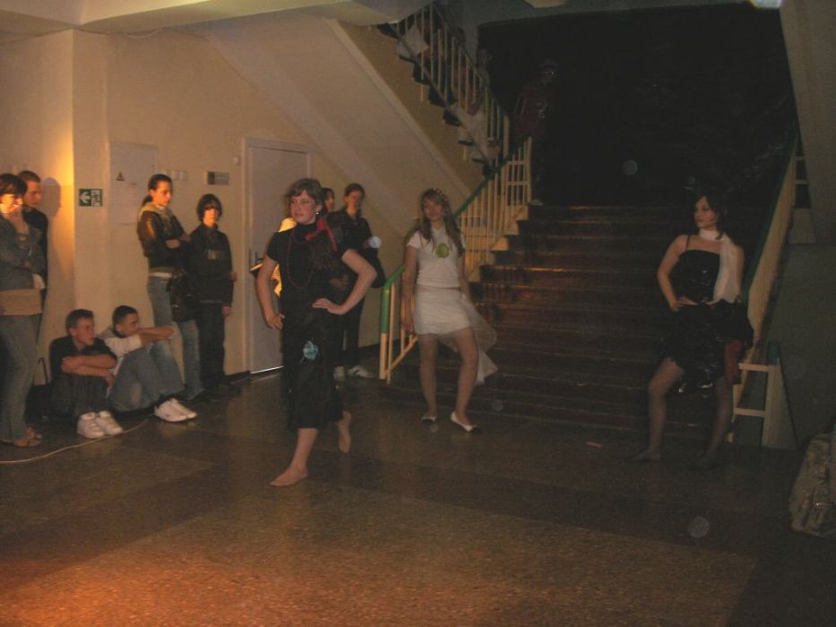 PICT0024~8.JPG
