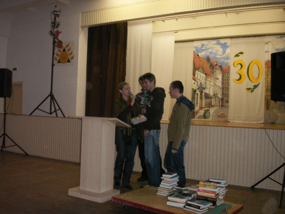 PICT0027~1.JPG