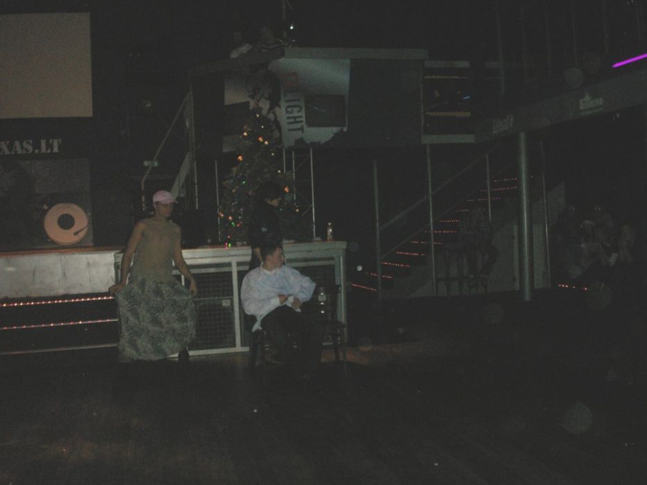PICT0032~1.JPG
