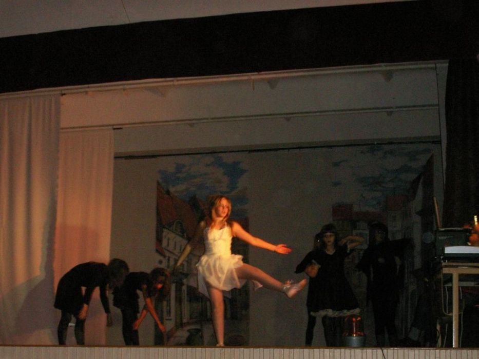 PICT0036~1.JPG