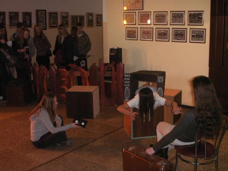 PICT0048~2.JPG