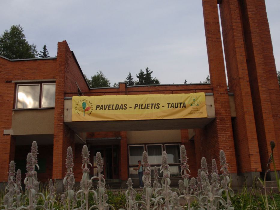03.jpg