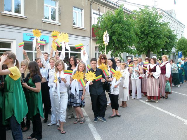 05-22_Siauliu_rajono_dainu_ir_sokiu_svente15.JPG