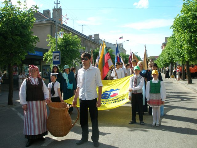 05-22_Siauliu_rajono_dainu_ir_sokiu_svente21.JPG