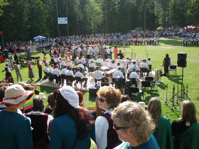 05-22_Siauliu_rajono_dainu_ir_sokiu_svente32.JPG