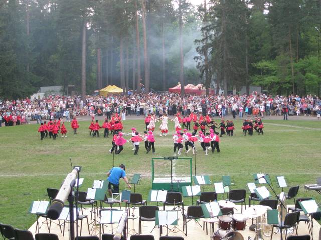 05-22_Siauliu_rajono_dainu_ir_sokiu_svente43.JPG