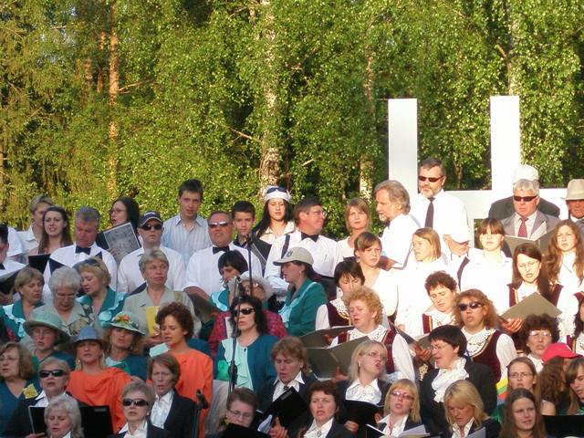 05-22_Siauliu_rajono_dainu_ir_sokiu_svente69.JPG