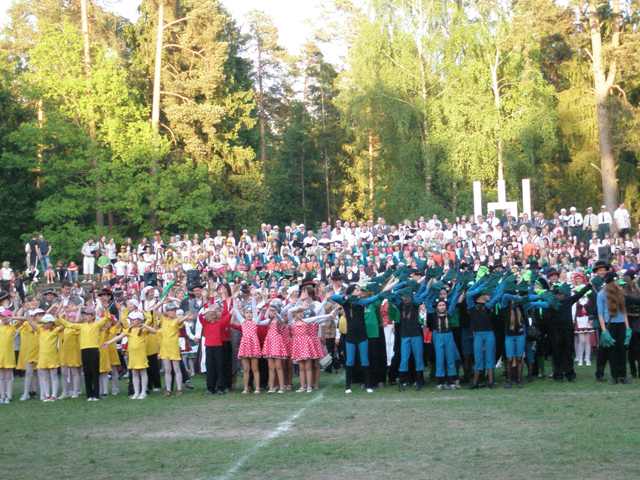 05-22_Siauliu_rajono_dainu_ir_sokiu_svente76.JPG