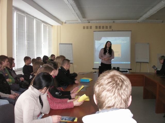 PICT0018~1.JPG