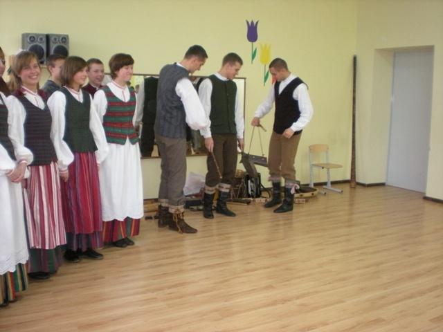 jkljl_464.jpg