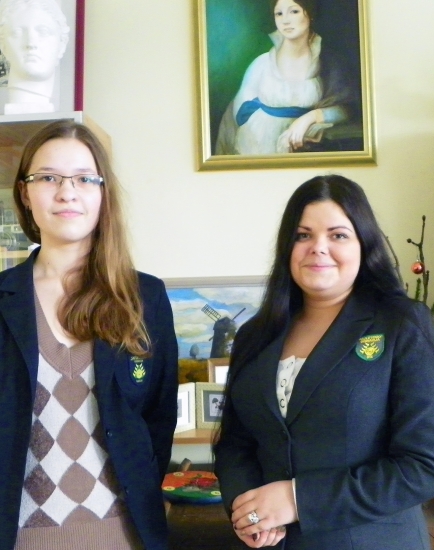 Aistė Čečkauskaitė ir Inesa Markauskaitė (dešinėje)
