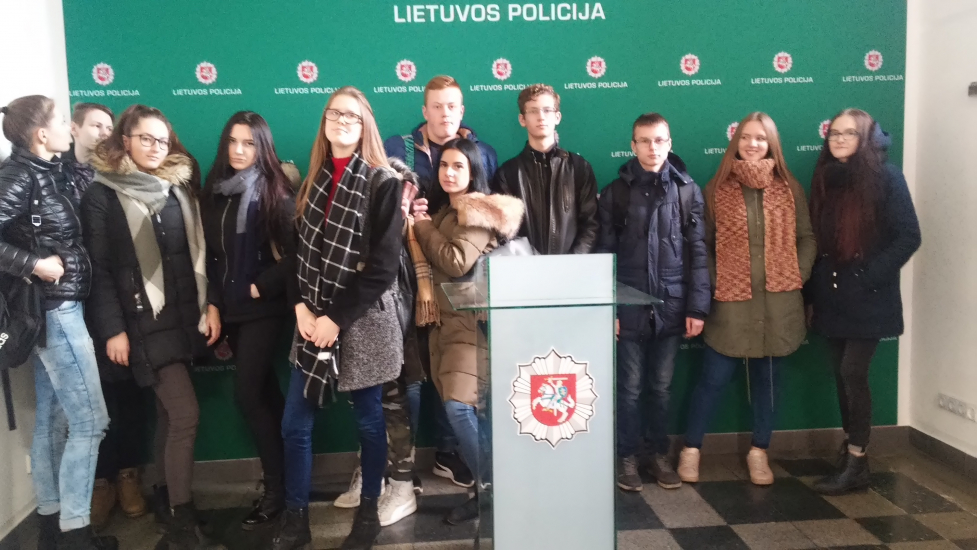 11-22_Antrokai_policijoje.jpg